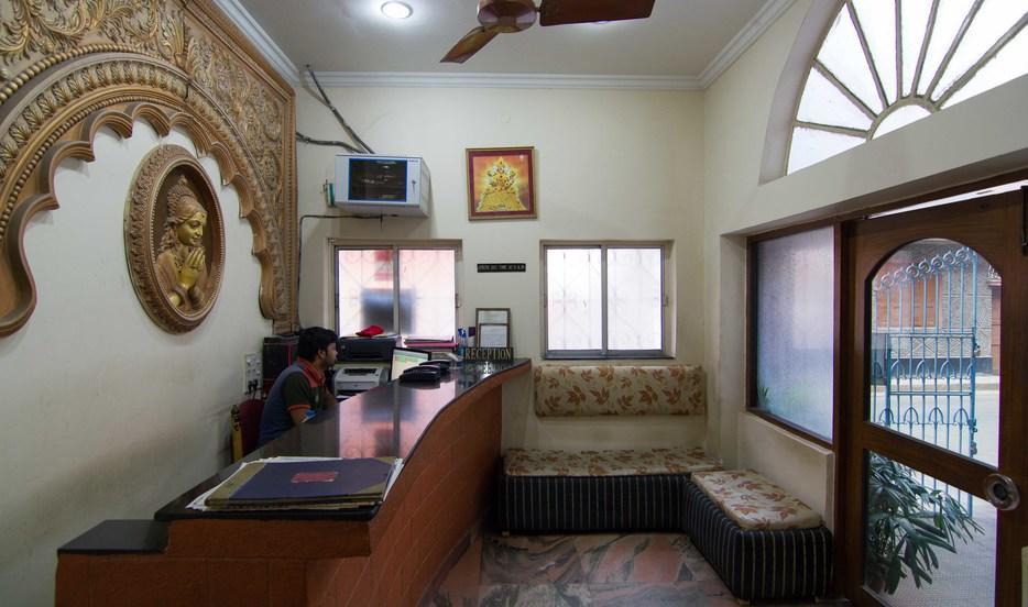 Hotel Venkateswara Calcutta Extérieur photo